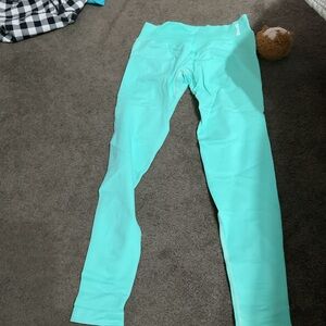 DFYNE impact leggings in mint (I think that’s the correct colour)